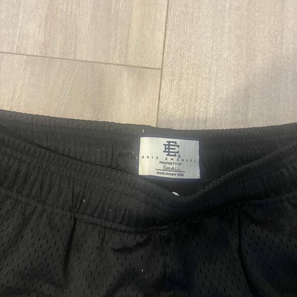 Large black eric emanuel shorts - Picture 3 of 4